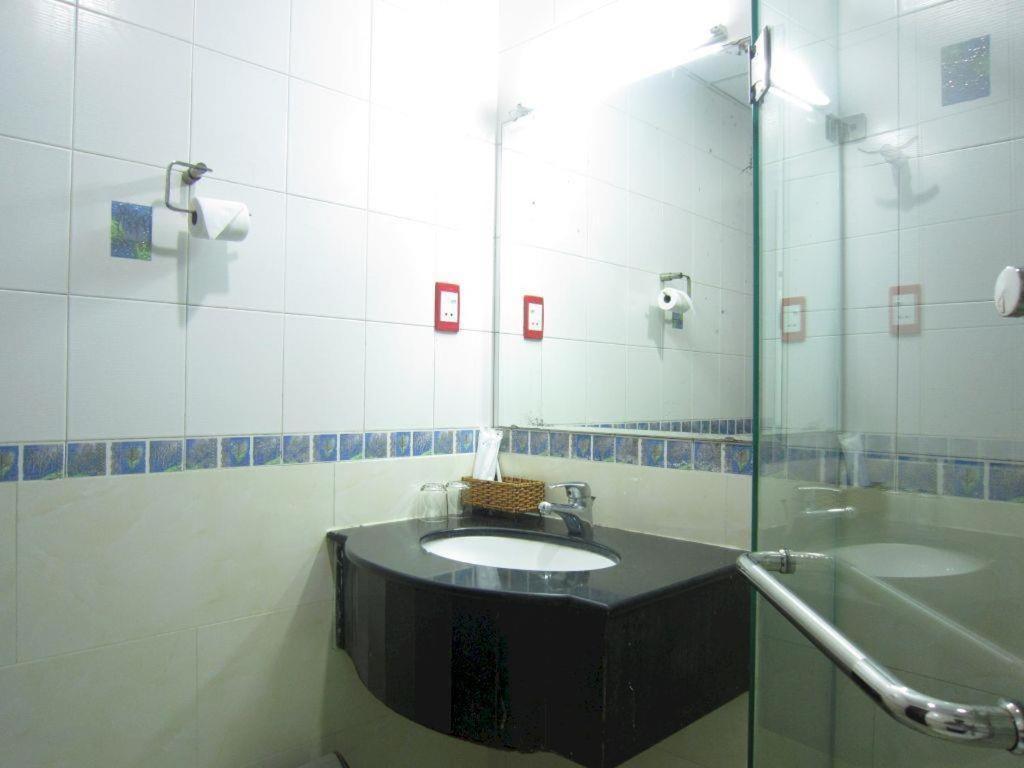 Thien Hoa Hotel Ho Chi Minh City Exterior photo